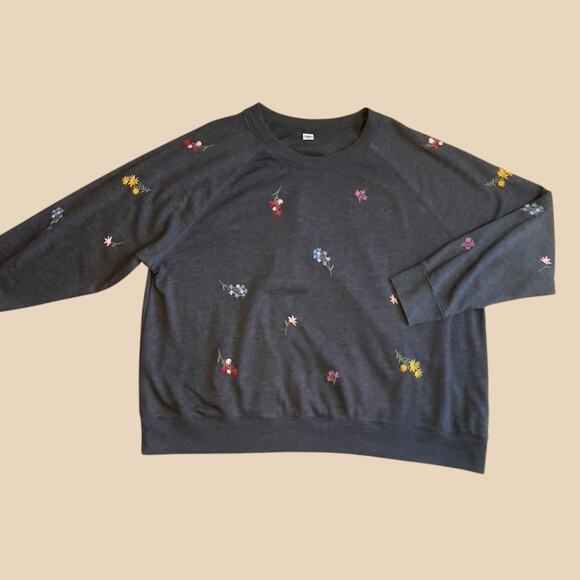 Old Navy gray embroidered floral sweatsuit track suit - Picture 4 of 7